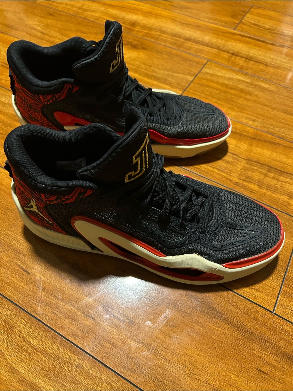Jordan Men's Black and Red Athletic Shoes